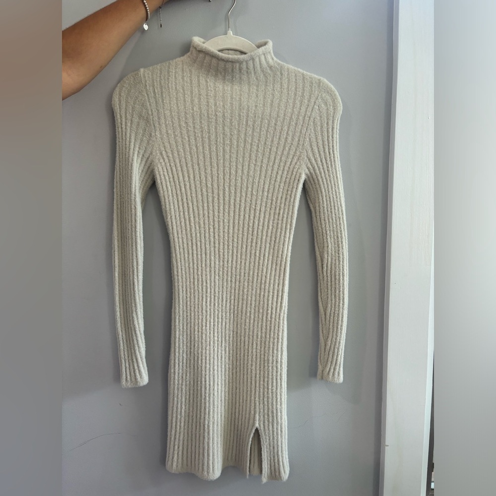 Aritzia Wilfred Free Hush Station Knit Dress Size Small New With Tags (NWT)